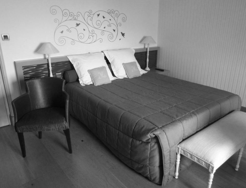 Logis Hotel Le Relais Louis XI مانج سور لوار الغرفة الصورة