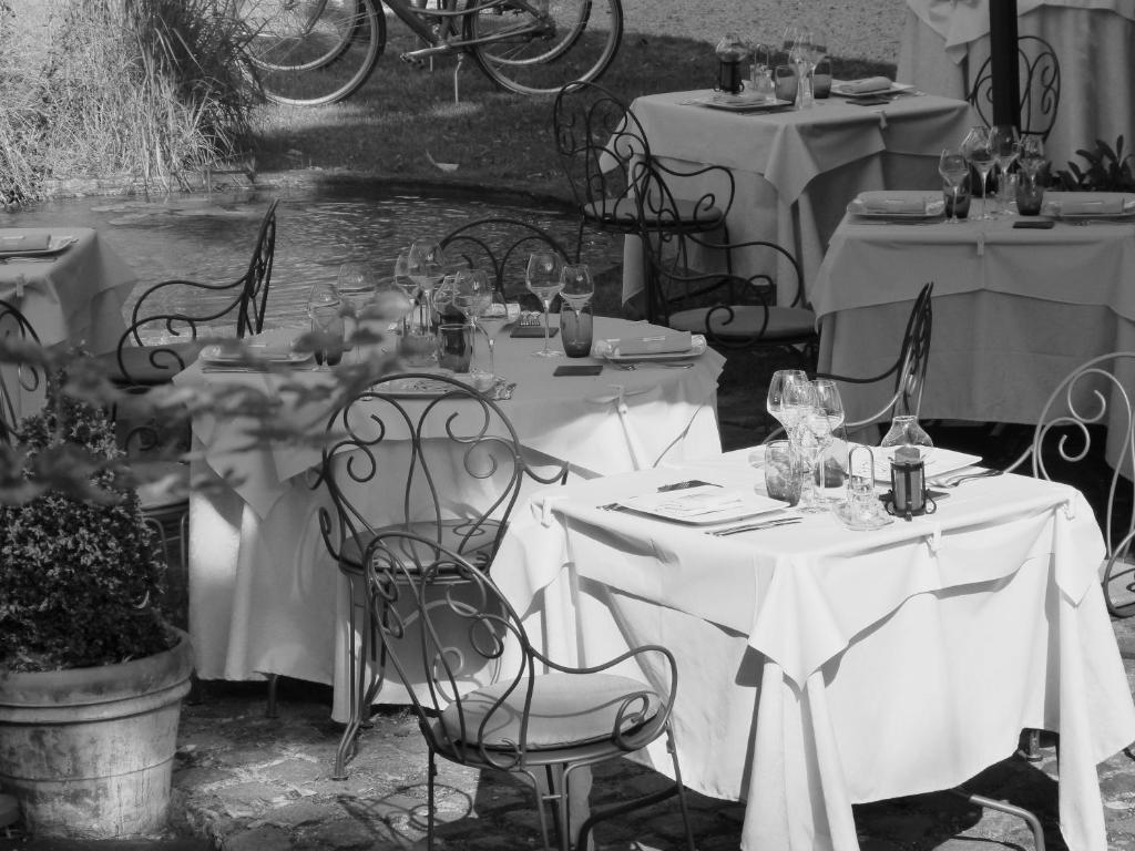Logis Hotel Le Relais Louis XI مانج سور لوار المظهر الخارجي الصورة