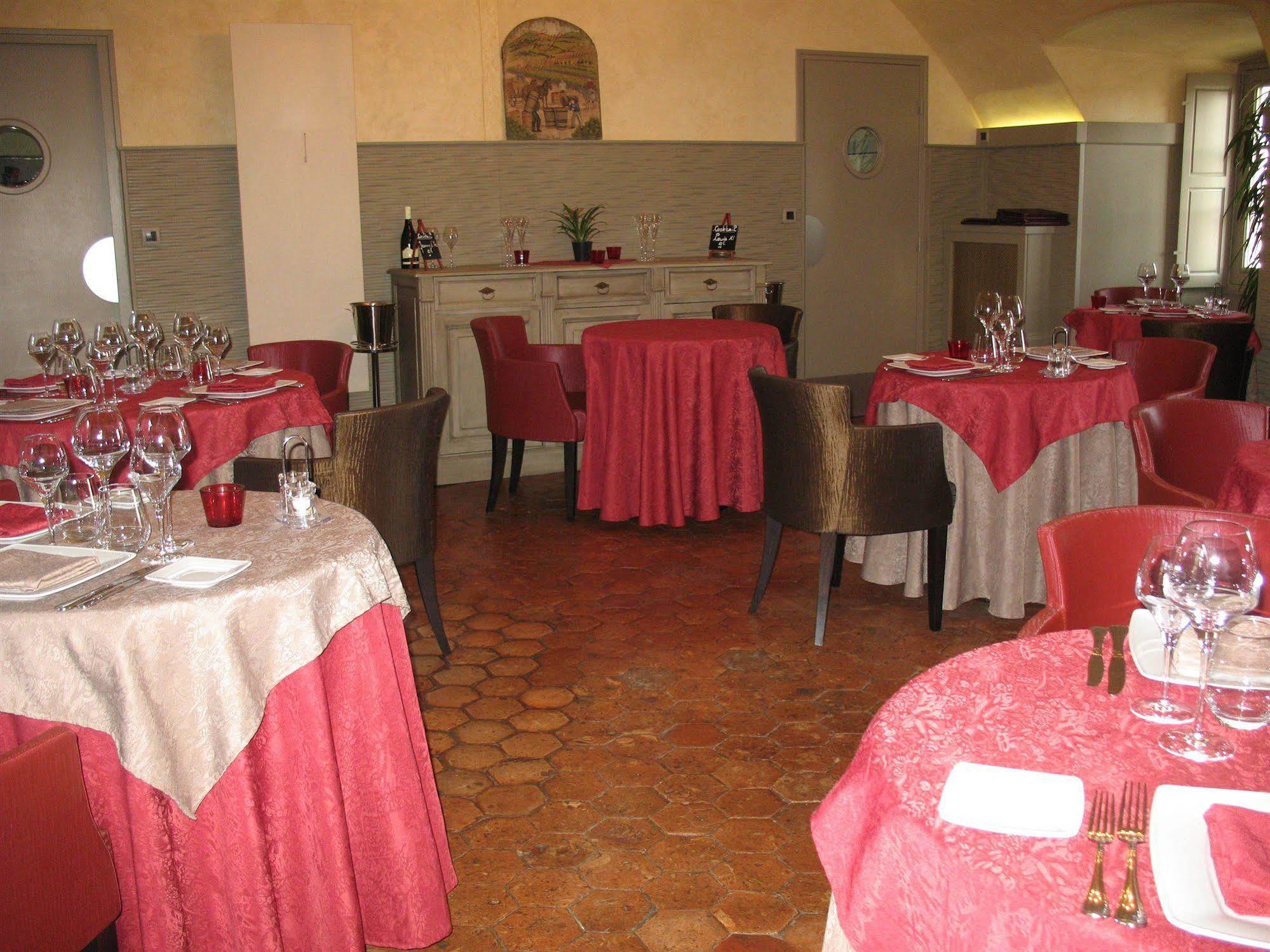 Logis Hotel Le Relais Louis XI مانج سور لوار المظهر الخارجي الصورة