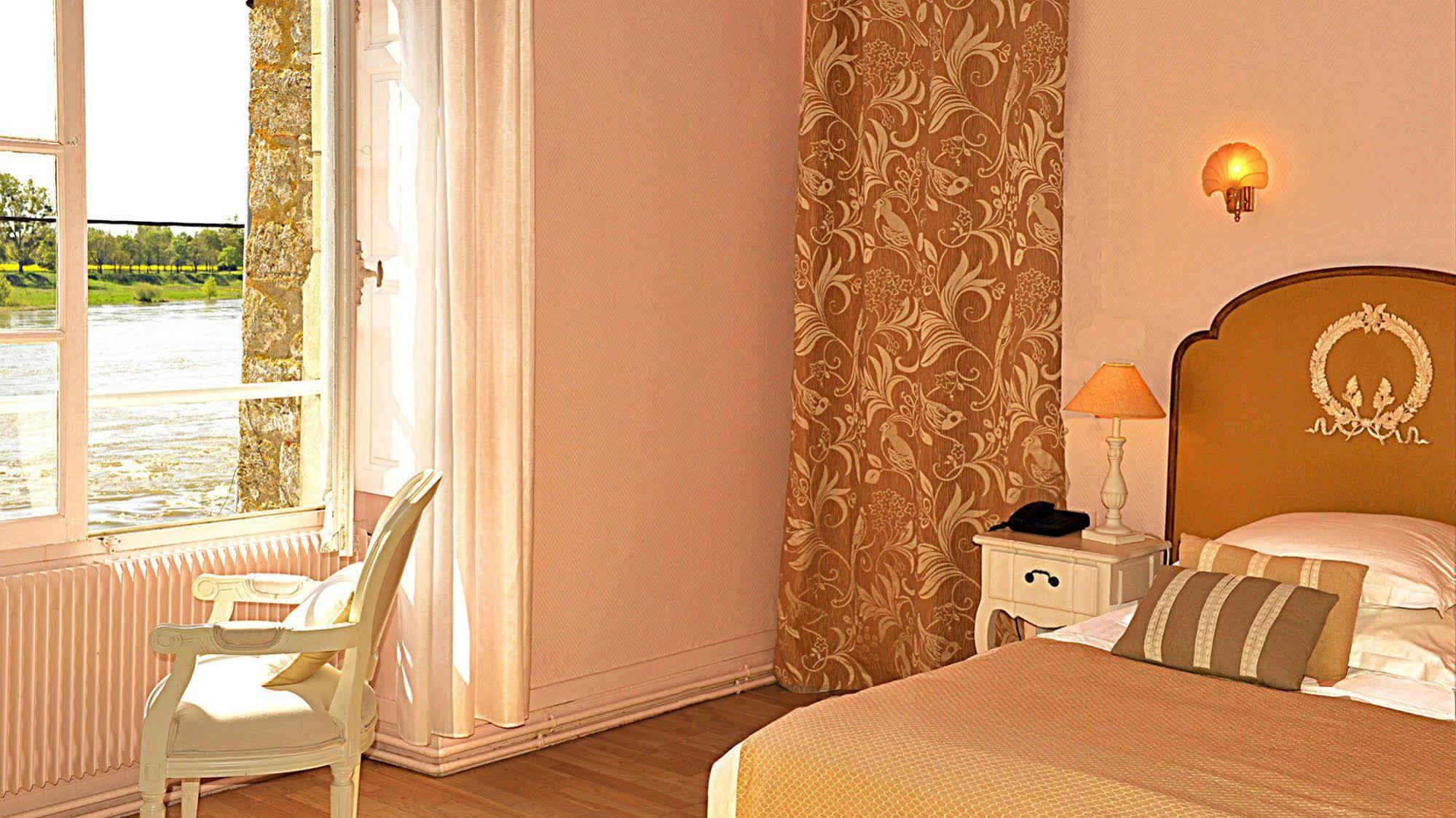 Logis Hotel Le Relais Louis XI مانج سور لوار المظهر الخارجي الصورة