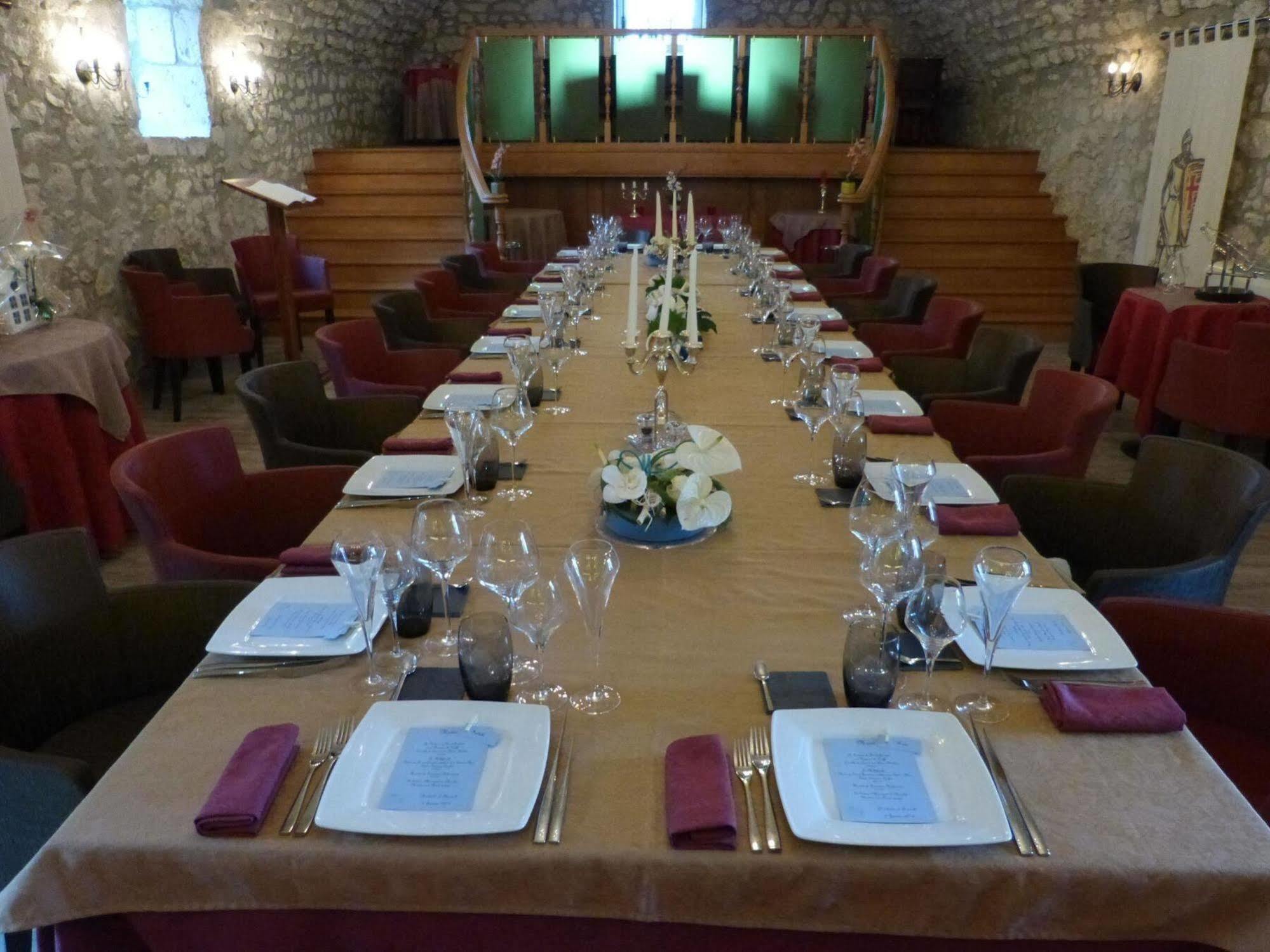 Logis Hotel Le Relais Louis XI مانج سور لوار المظهر الخارجي الصورة
